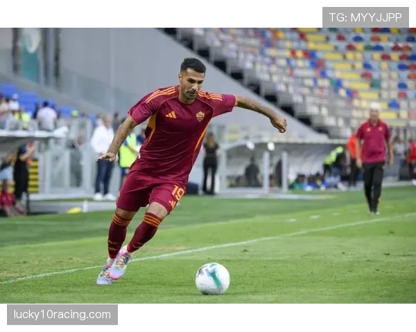 罗马右后卫切利克倾向自由身离队，九家俱乐部已进行接触